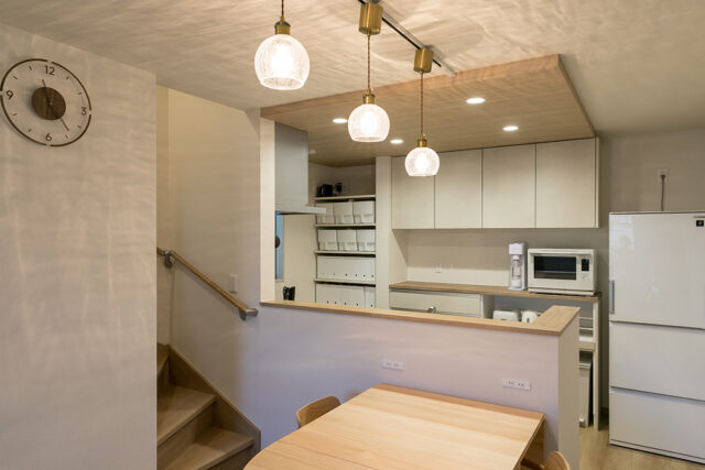 神奈川県太田様邸注文住宅のダイニングと対面式キッチン